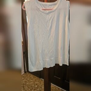 Sleeveless Crewneck Women's Top - White